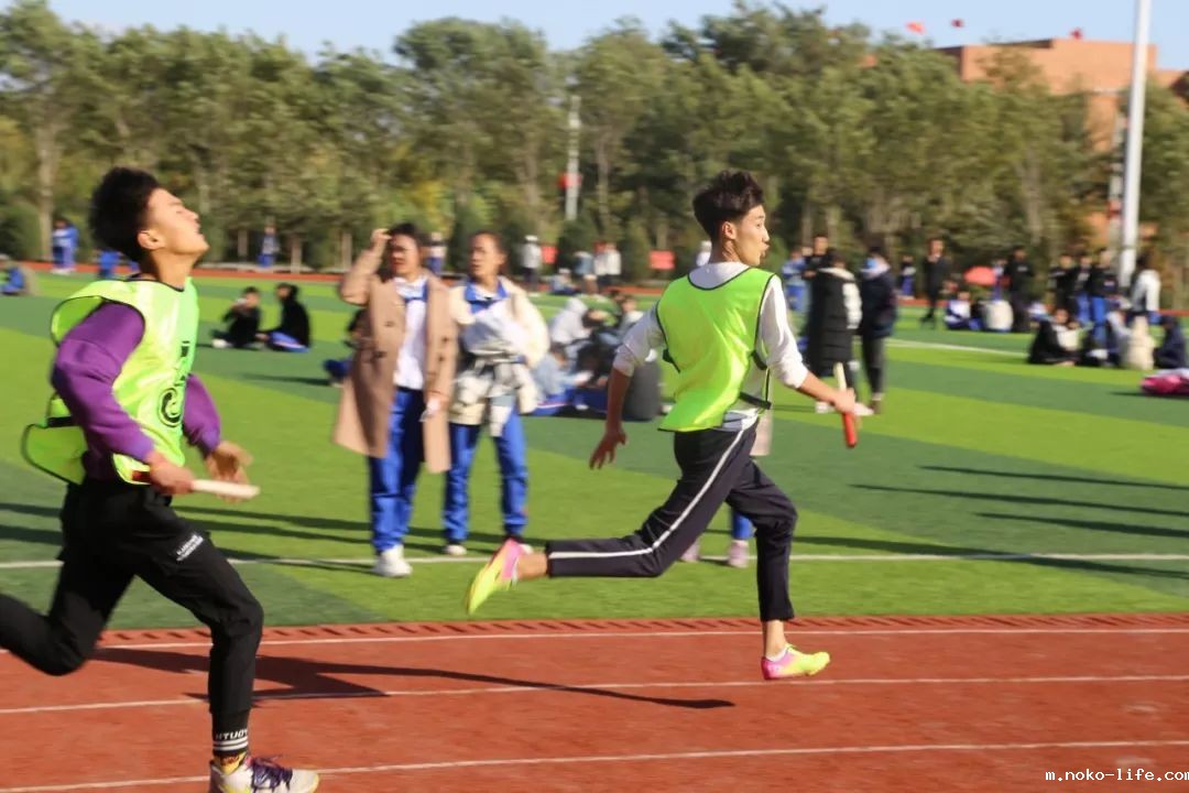 『斗志激昂，勇攀高峰』记宁夏国际语言学校2019年秋季运动会(图2)